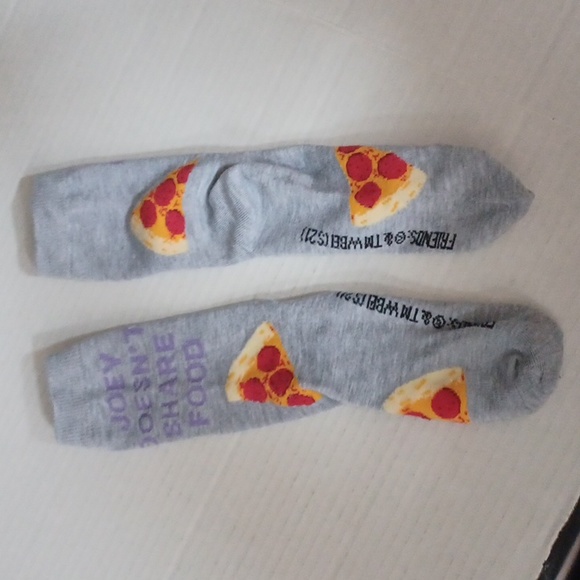 4/$30 New Pair Of Gray "Friends" Socks - Size 4-10 - Picture 3 of 4
